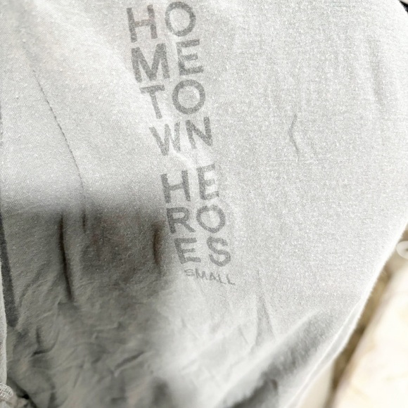 Urban Outfitters Hometown Heroes Graphic Tee - Picture 15 of 15